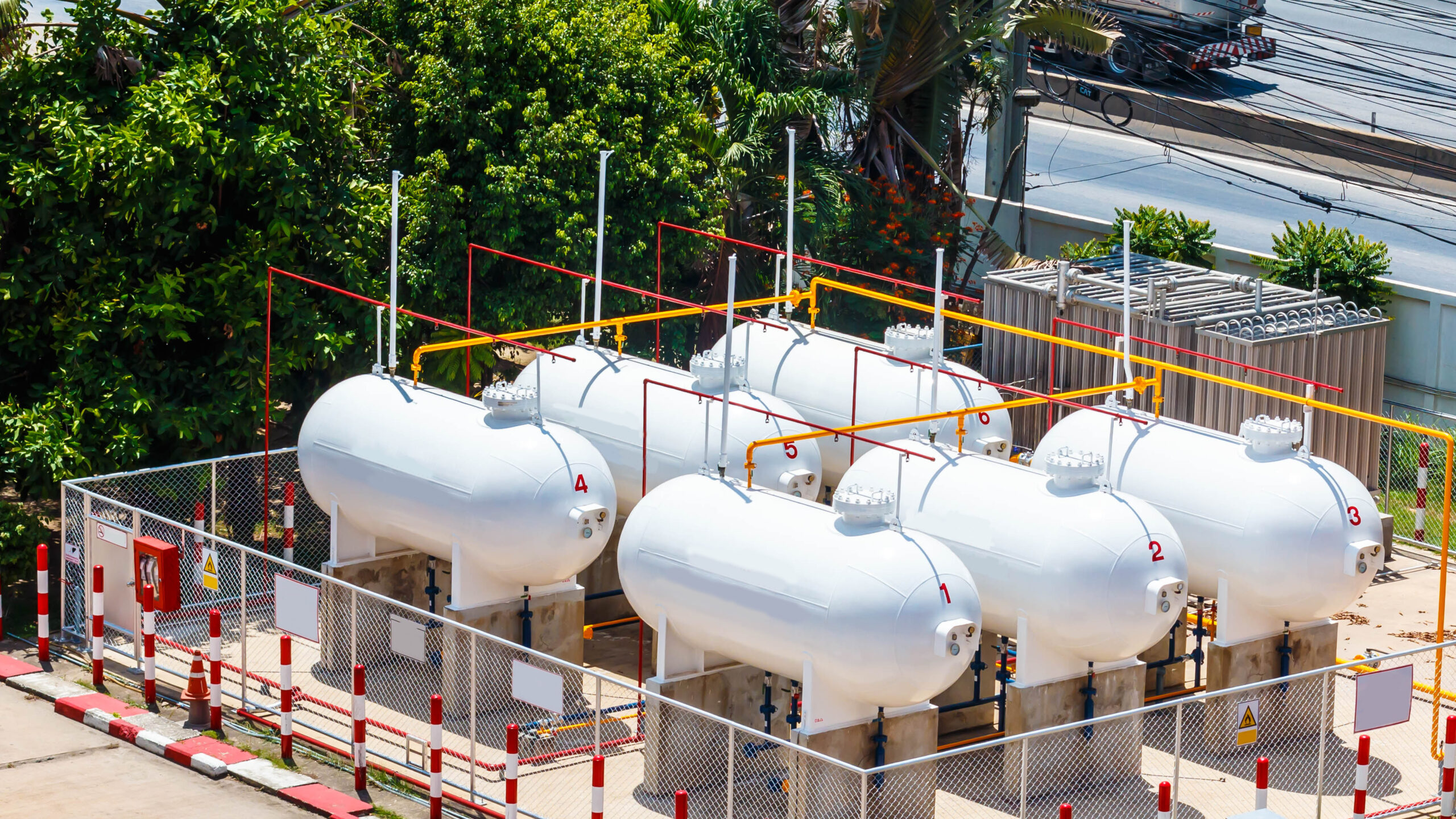 Bâtiment professionnel en zone rurale française non raccordée au gaz naturel